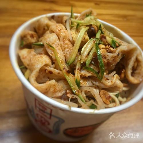 牛筋面凉拌店铺起名大全（牛筋面好听的名字）