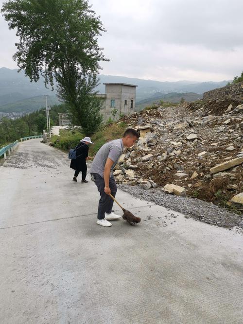 农村道路清扫公司起名字（农村道路清扫公司起名字怎么取）