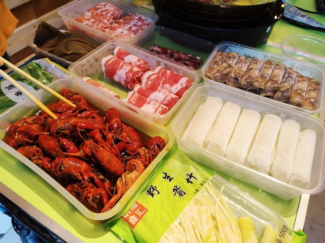 火锅食材干货店铺起名大全（吃火锅的干货产品）